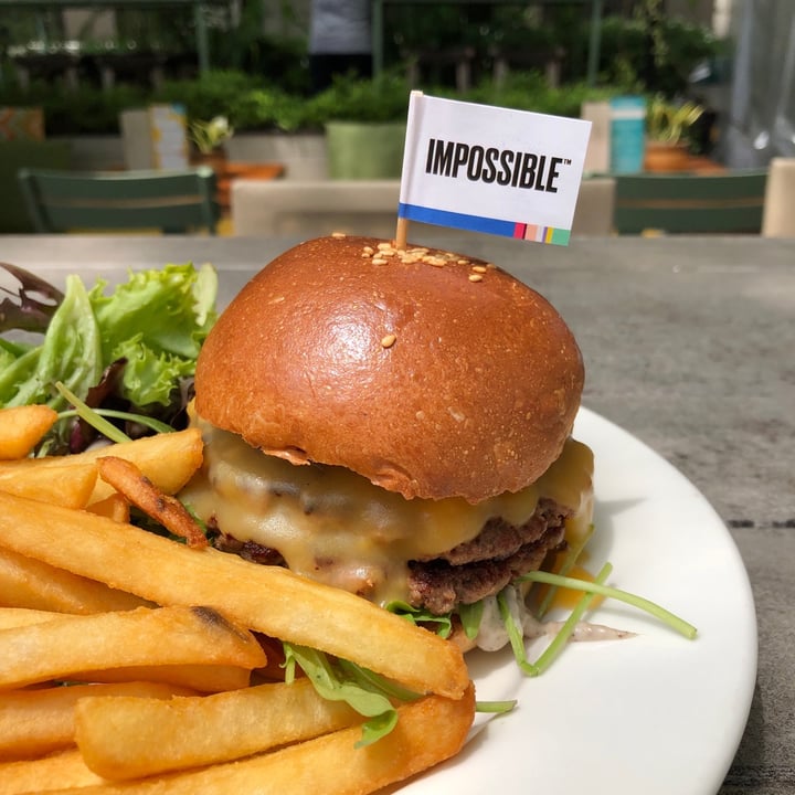 review photo of Privé CHIJMES Plant-Based Truffled Mushroom Swiss Burger shared by @katherinegloria on 17 Jul 2021 - review