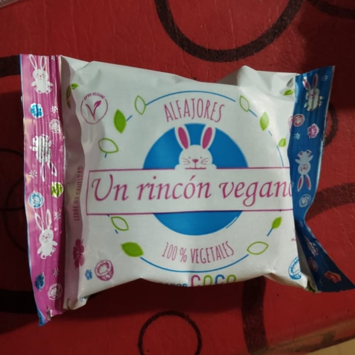 review photo of Un RincĂłn Vegano Alfajor de Coco shared by @veganoradical on 23 Jul 2021 - review
