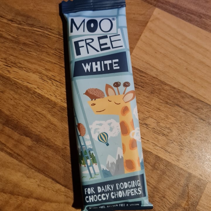 photo of Moo Free White Chocolate bar shared by @vixpurple on  25 Feb 2021 - review