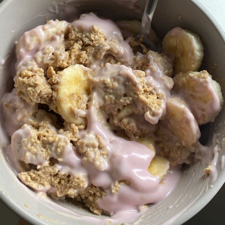 photo of Nush Almond Milk Yog Strawberry shared by @laurensplate on  14 Nov 2022 - review