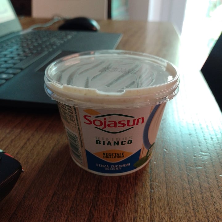 photo of Sojasun Bifidus Bianco Senza Zuccheri Aggiunti shared by @wooby on  14 Jun 2022 - review