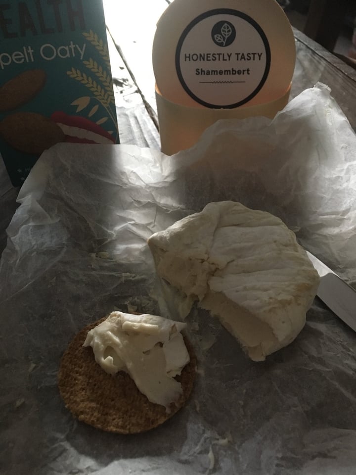 photo of Honestly Tasty Shamembert vegan cheese shared by @lou16 on  12 Mar 2020 - review