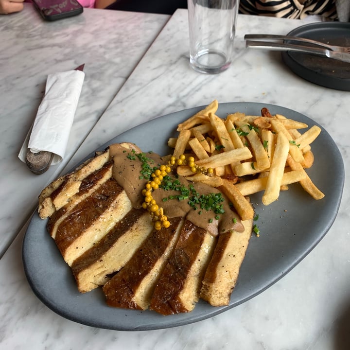 photo of Willow Vegan Bistro “Steak” Frites shared by @cayo on  29 Jul 2021 - review