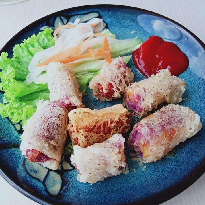 photo of Bun Hue Cafe Spring rolls shared by @veganspicegirl on  03 Jan 2022 - review