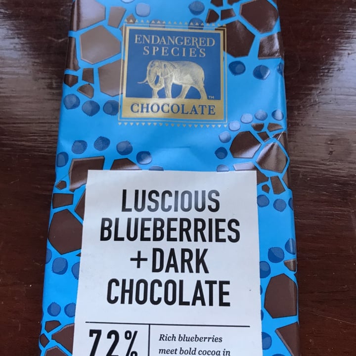 photo of Endangered Species Chocolate Luscious Blueberries + Dark Chocolate shared by @john00 on  02 Apr 2021 - review