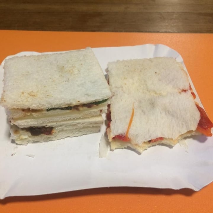 photo of Filo Sandwich de miga shared by @vicalvarezzz on  28 Feb 2022 - review