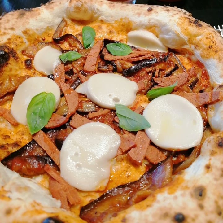 photo of Pizzeria da Lioniello Mondiale Veg shared by @rorysa on  27 Apr 2022 - review