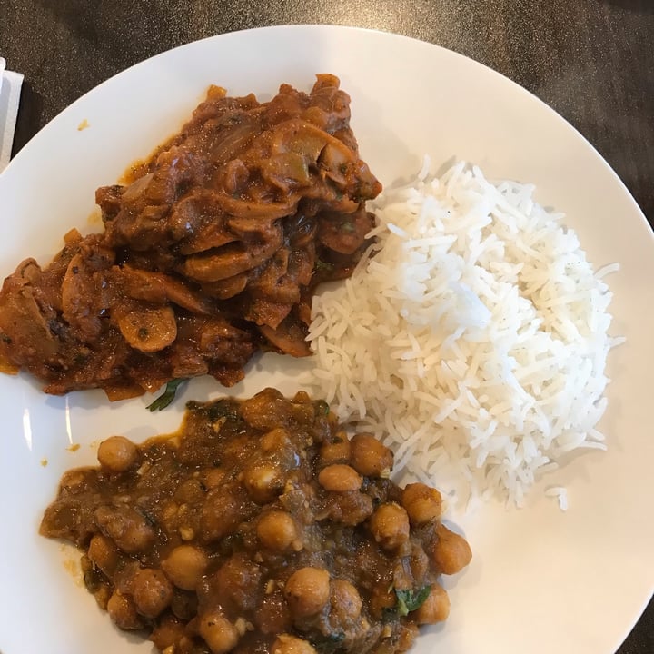 photo of Flavours Of Rajasthan Channa Masala shared by @vegkate11 on  07 Oct 2022 - review
