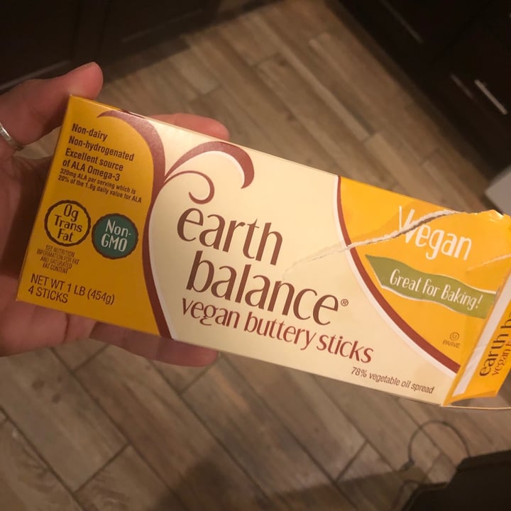 photo of Earth Balance Vegan Buttery Sticks shared by @maddycakkes on  15 Jun 2020 - review