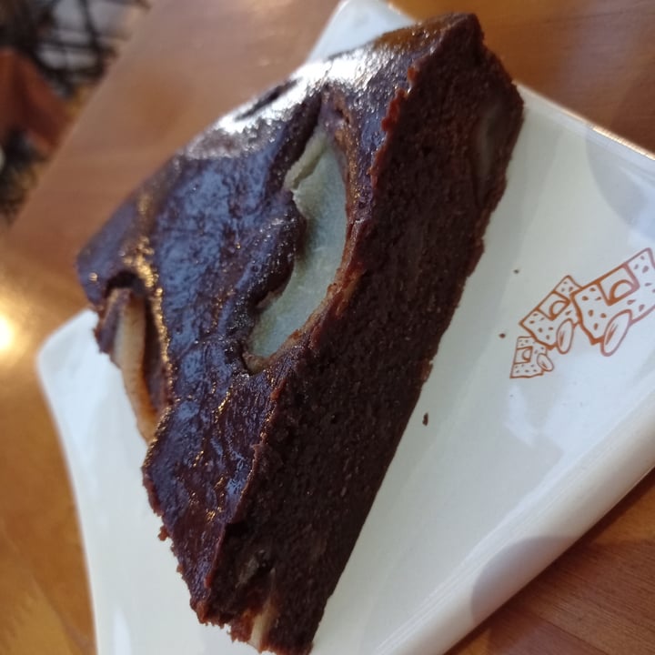 photo of Le Pain Quotidien Torta de chocolate y pera shared by @miliforanimals on  06 Feb 2022 - review