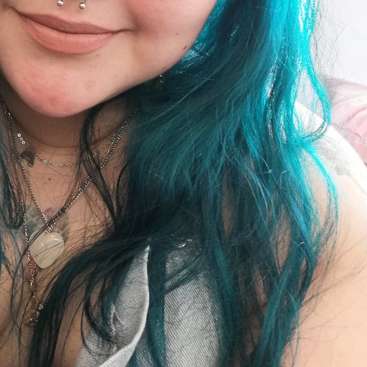 review photo of Manic Panic Tintura - Enchanted forest shared by @raquelochoa on 19 Apr 2022 - review