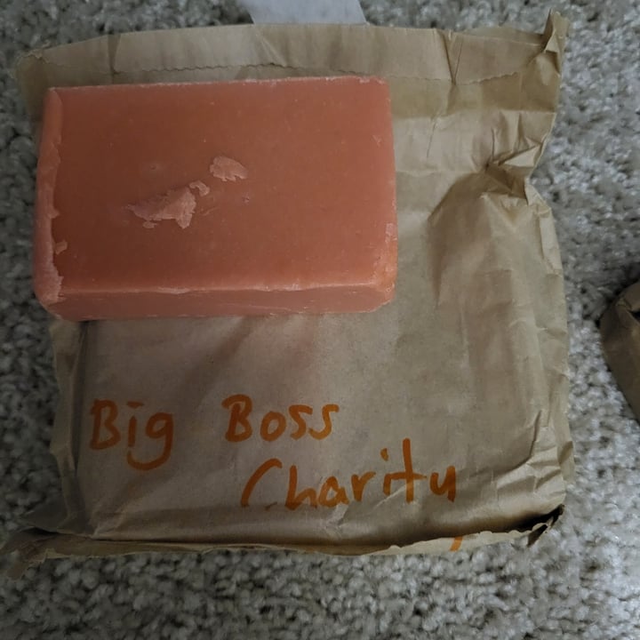 photo of Odd Man Inn Swamp Soap Big Boss Charity (apricot chamomile) shared by @rutebega on  31 May 2022 - review
