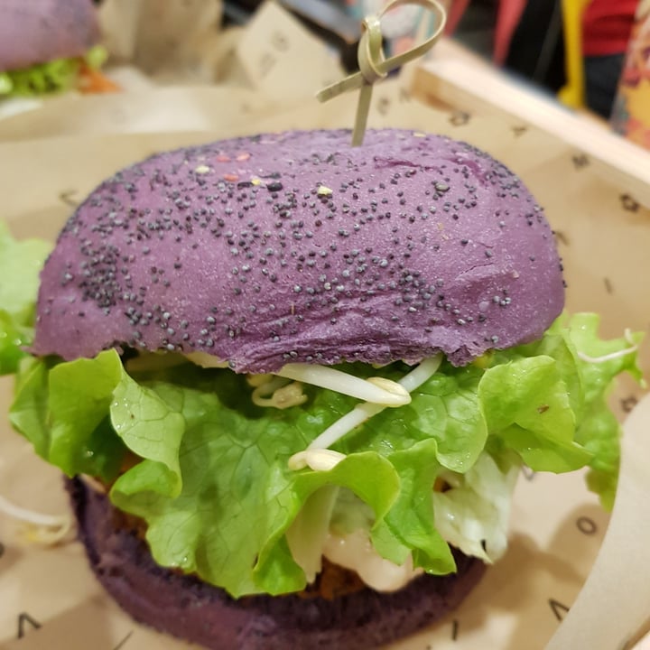 photo of Flower Burger Flower Burger shared by @fedevi on  10 Dec 2021 - review