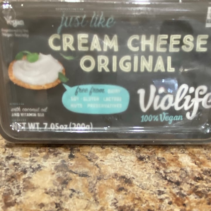 review photo of Violife Creamy Original Flavour shared by @shannadae on 04 May 2020 - review