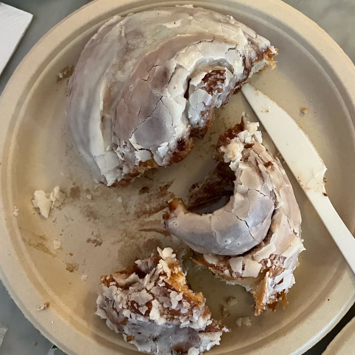 photo of Terms of Endearment Cinnamon Bun shared by @liaferreiro on  06 Jul 2022 - review