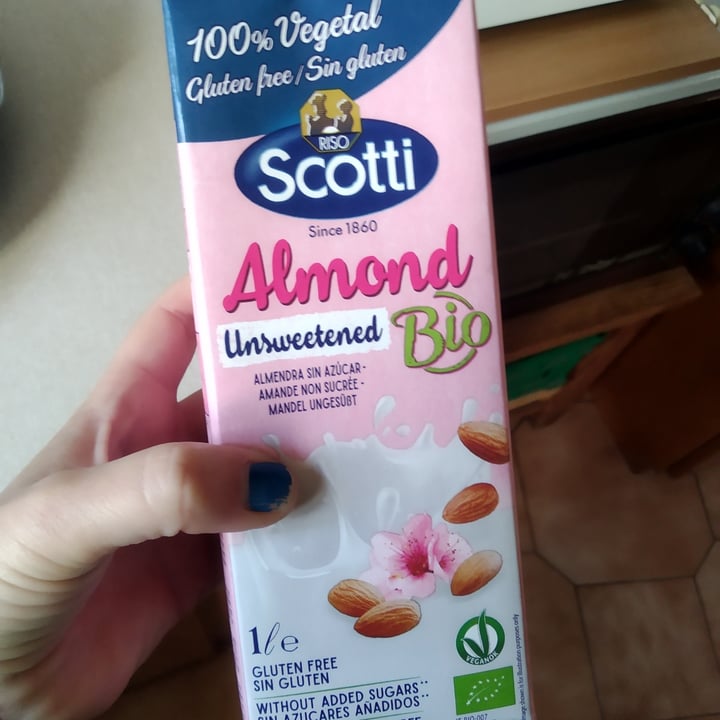 review photo of Riso Scotti Bebida de Almendra shared by @sosina21 on 30 Dec 2021 - review