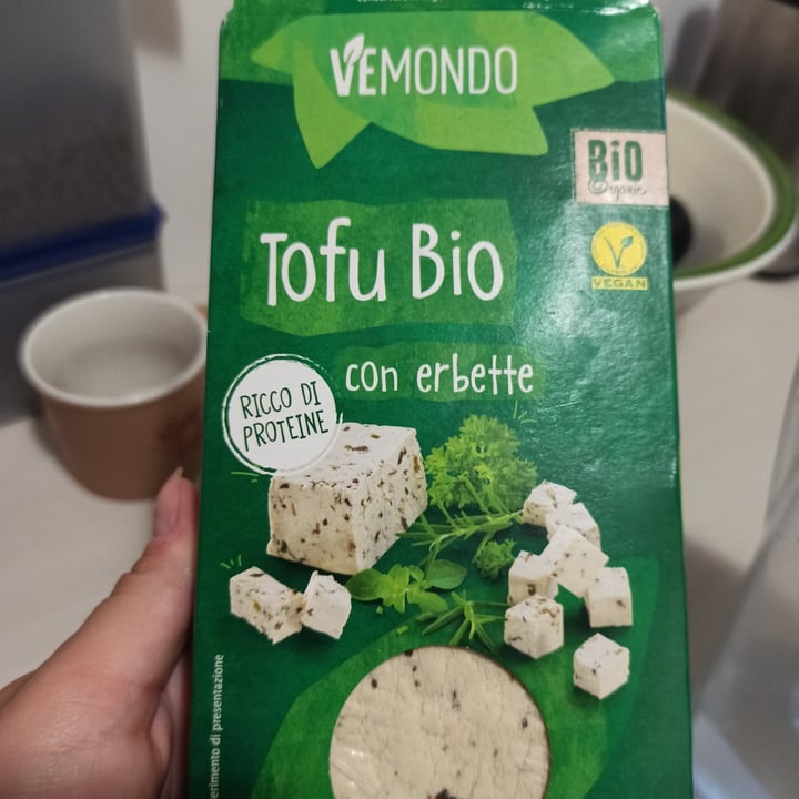 photo of Vemondo Tofu Bio con Erbette shared by @simonaballini01 on  20 Jun 2022 - review