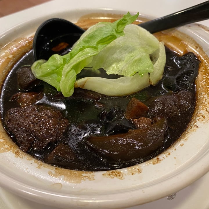photo of Zi Zai Vegetarian Claypot Vinegar Trotter 砂锅猪脚 shared by @piggy-egg on  02 Nov 2022 - review