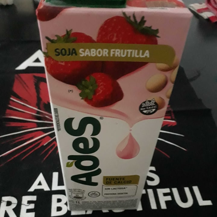 photo of Ades Soja sabor Frutilla shared by @josefinavegana on  15 Mar 2022 - review