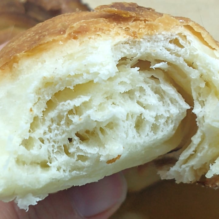 photo of Sablêe Vegana Croissant Rellena De Crema Pastelera shared by @ma-ga on  25 May 2020 - review