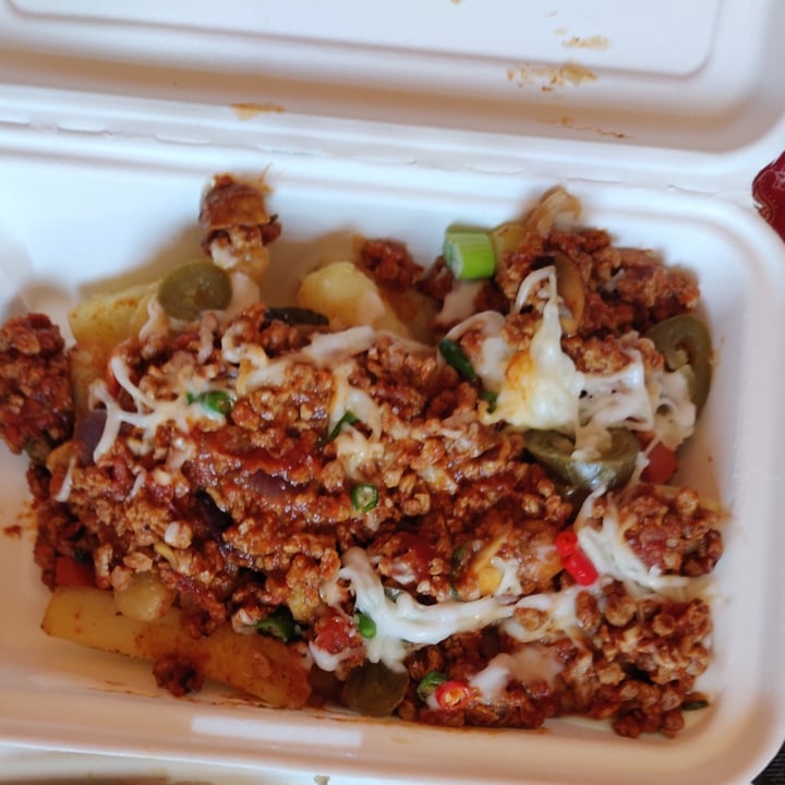photo of Alternatively Vegan Chilli cheese fries shared by @pointsofellie on  08 May 2020 - review