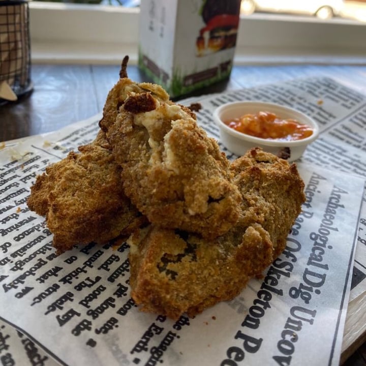 photo of Vegan Streetfood Deli - Obs Chilli Poppers shared by @theleafeaters on  24 May 2021 - review