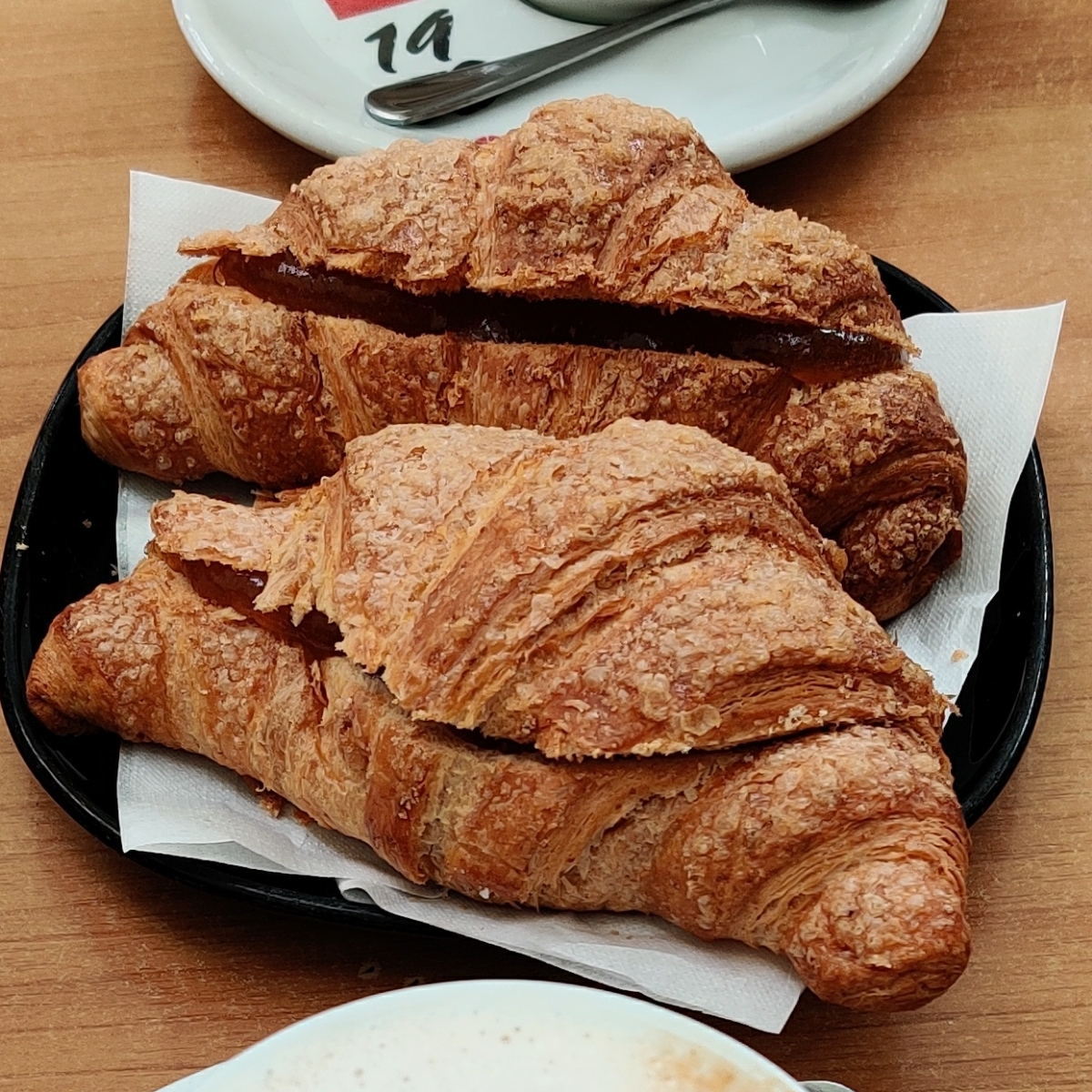 Brioches Vegana Con Marmellata Di Albicocche at Sister Act - Review by ...