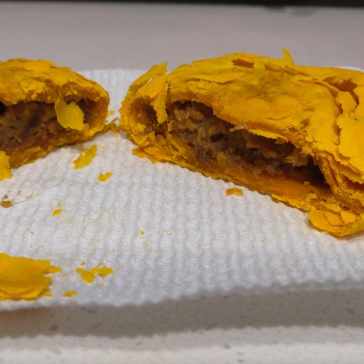 review photo of Golden Krust Jamaican Style Mild Patties shared by @kqm219 on 10 Mar 2021 - review