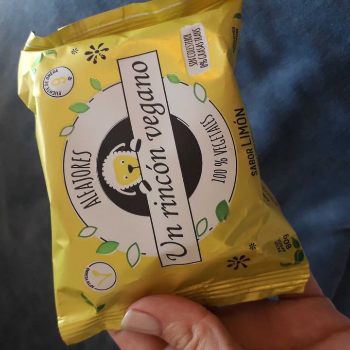 photo of Un Rincón Vegano Alfajor de Limón shared by @aldusj on  18 Aug 2019 - review