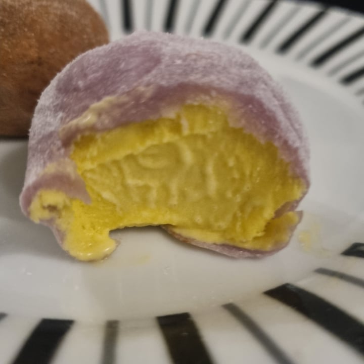 photo of Little Moons Passionfruit and Mango Mochi shared by @aamanda82 on  11 May 2022 - review