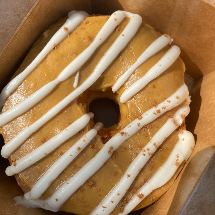 review photo of Valhalla Bakery Pumpkin spice donut shared by @lmangine on 26 Sep 2020 - review