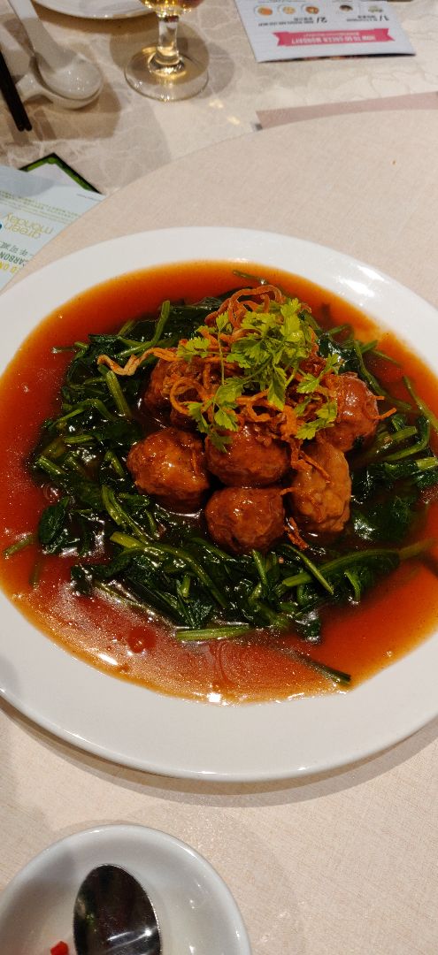 photo of LingZhi Vegetarian - Liat Towers Braised Lion’s Head Mushroom Ball with Seasonal Vegetables shared by @murli on  29 Jul 2019 - review