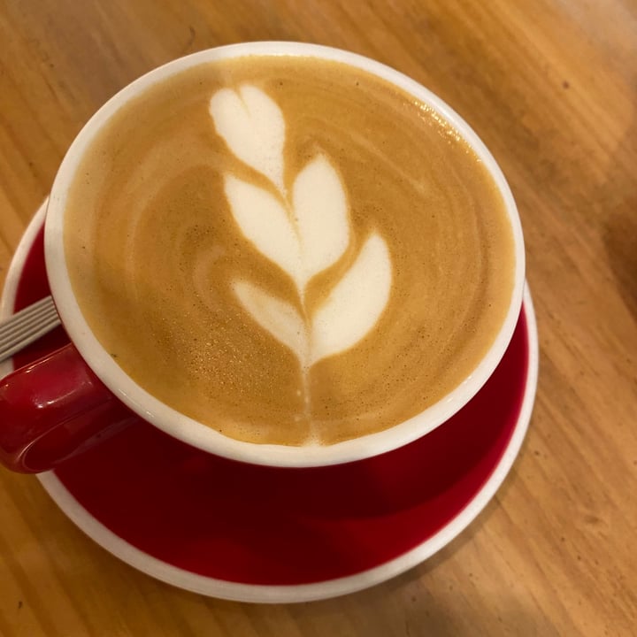 review photo of Chillin' Cafe café con leche de avena shared by @daianavegana on 07 Sep 2022 - review