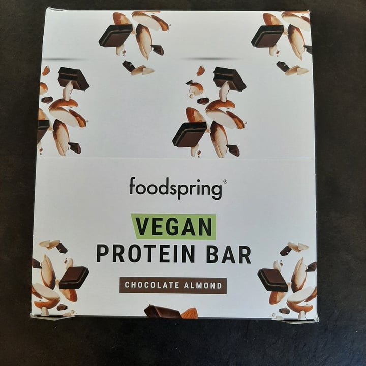 photo of Foodspring protein bar chocolate almond shared by @consulentefelina on  10 Apr 2022 - review