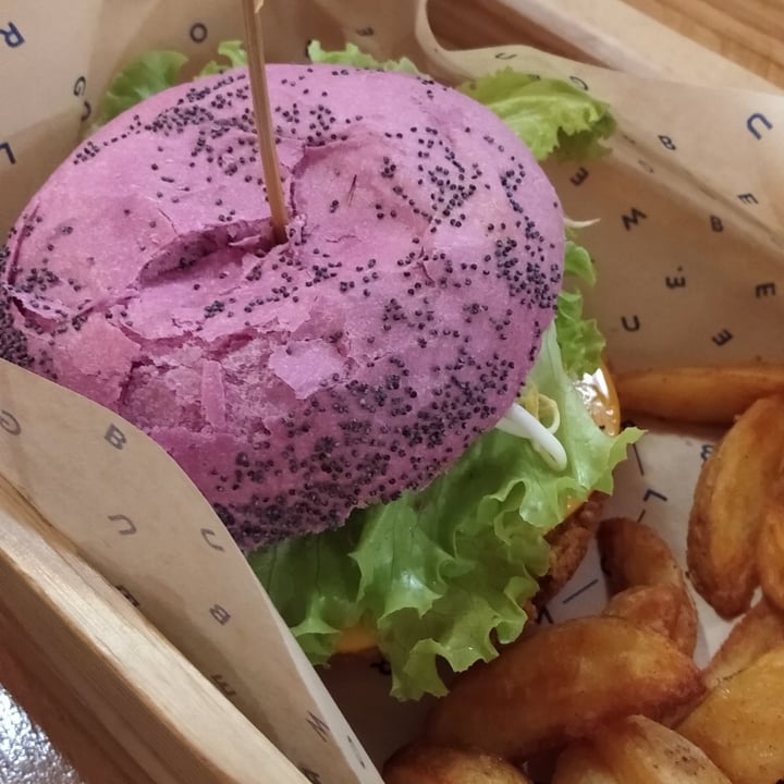 photo of Flower Burger Cherry Bomb shared by @beavegan on  08 Oct 2020 - review
