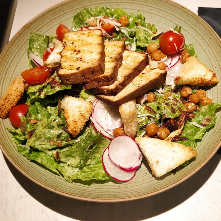 review photo of Vegan Restoran V vegan caesar salad shared by @domedipo on 14 May 2022 - review