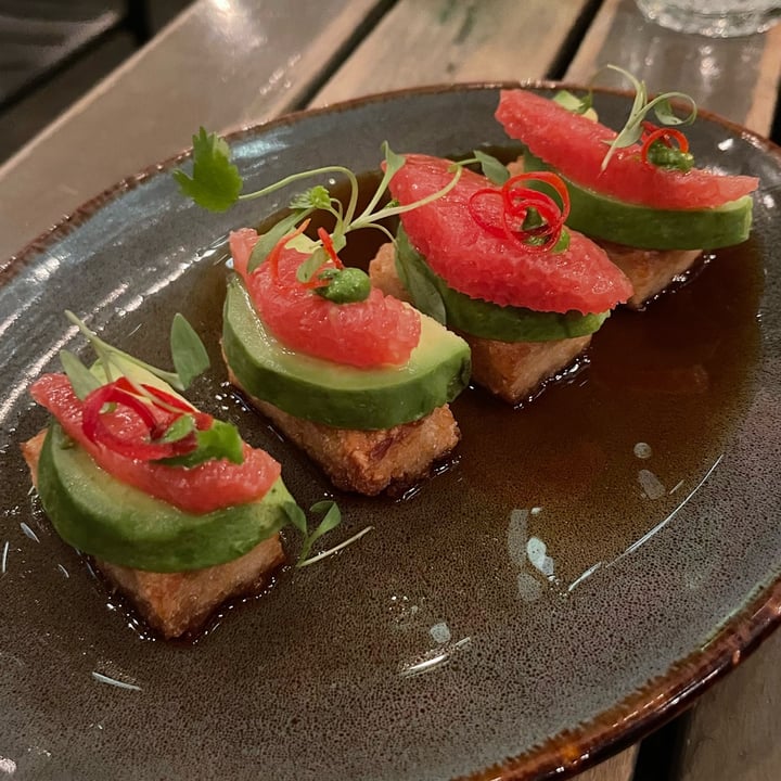 photo of Nic's On Beverly Avocado Crispy Rice shared by @ellefire on  13 Nov 2022 - review