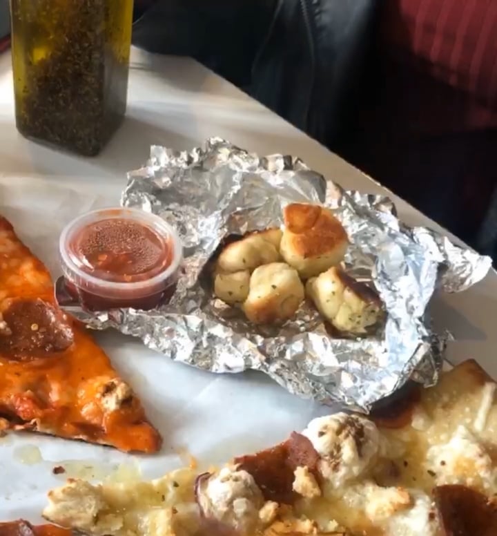 photo of Screamer's Pizzeria Garlic Knots shared by @jadacarlo on  17 Feb 2020 - review