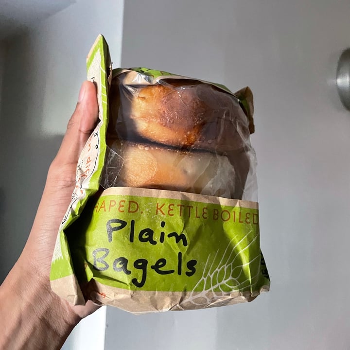 photo of Trader Joe's Artisan Plain Bagels shared by @joespfh on  20 Sep 2021 - review