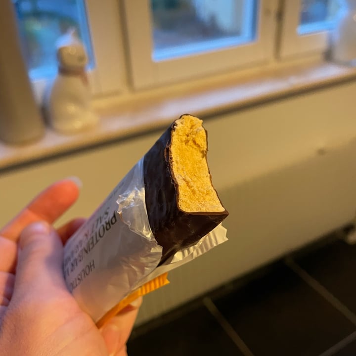 review photo of HOLISTIC Proteinbar vegan salt karamell shared by @eliska on 29 Nov 2022 - review