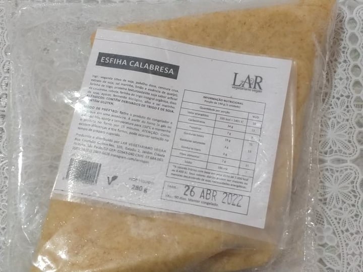 review photo of Lar vegan Esfirra Vegana sabor calabresa shared by @madamex on 11 May 2022 - review