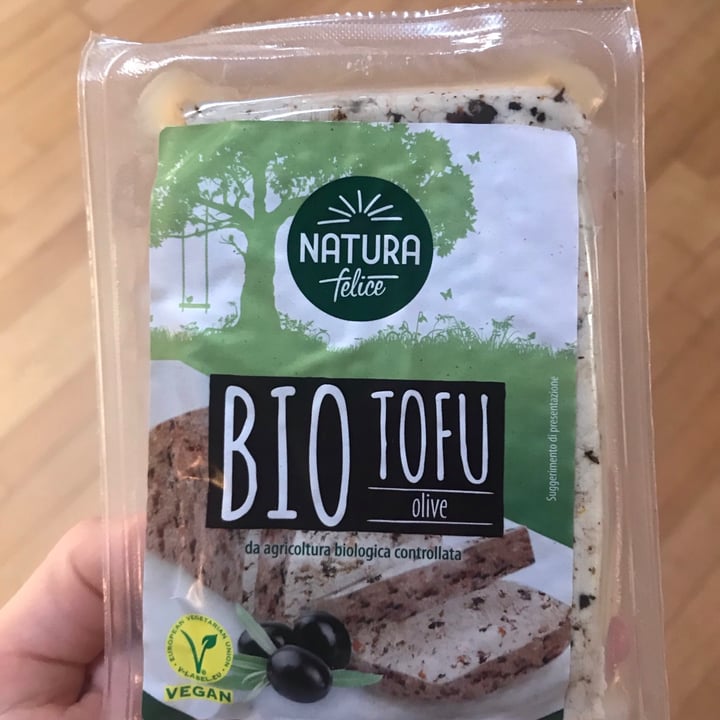 photo of Natura Felice Bio Tofu con olive shared by @valentinadomi on  22 Jun 2021 - review