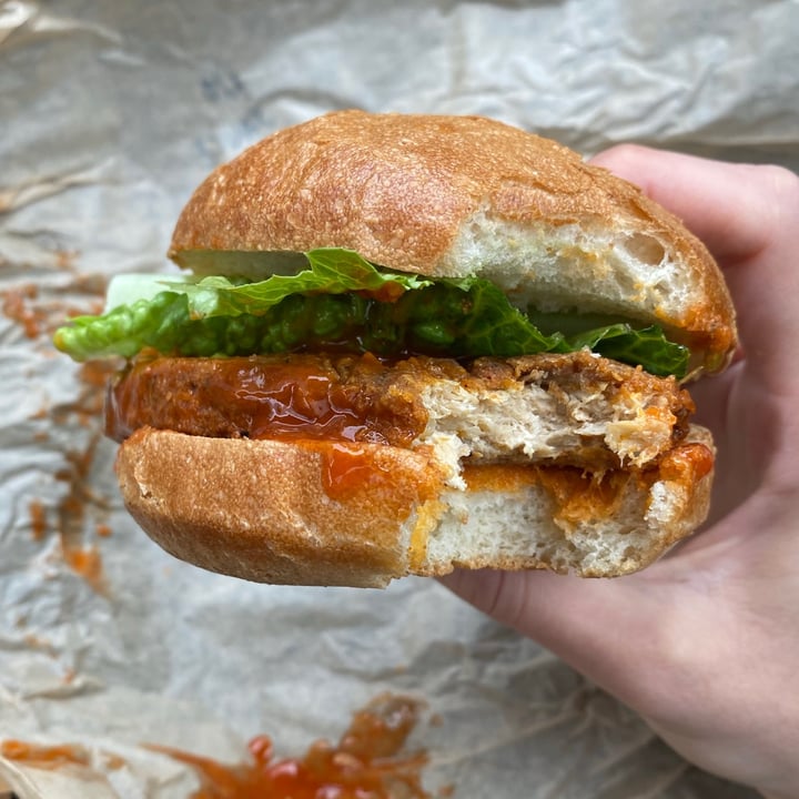 photo of Evolution Buffalo  Chicken Sandwich shared by @nicolealbritton on  16 May 2021 - review