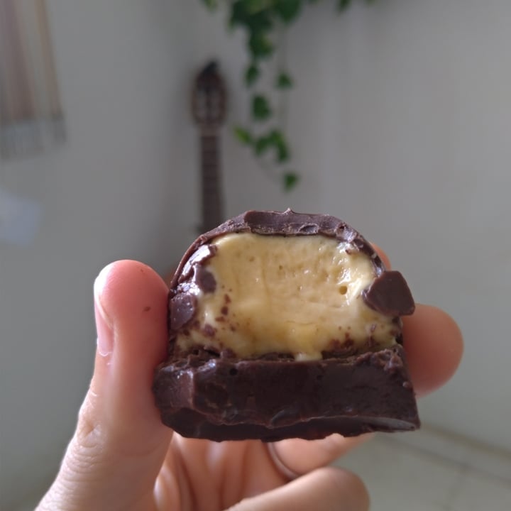 review photo of Las delicias Bombom de mousse de maracujá shared by @manuelaproenca on 08 May 2022 - review