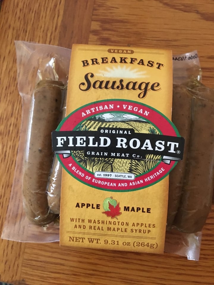 photo of Field Roast Apple & Maple Breakfast Sausages shared by @hawaiicyn on  20 Jan 2020 - review