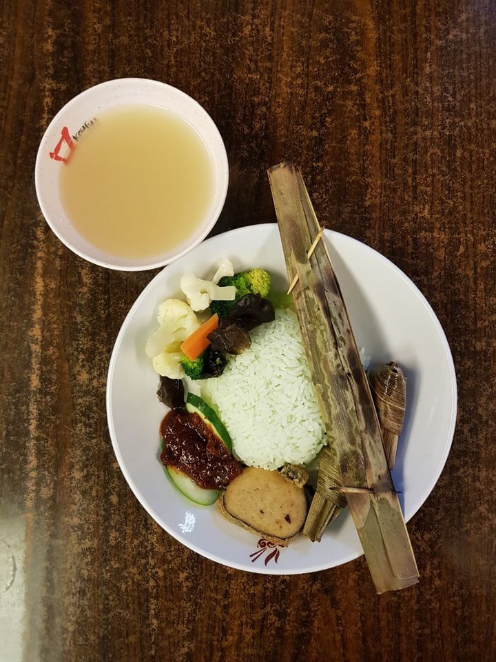 photo of Pine Tree Cafe Nasi Lemak shared by @imgoodgirl on  01 May 2019 - review