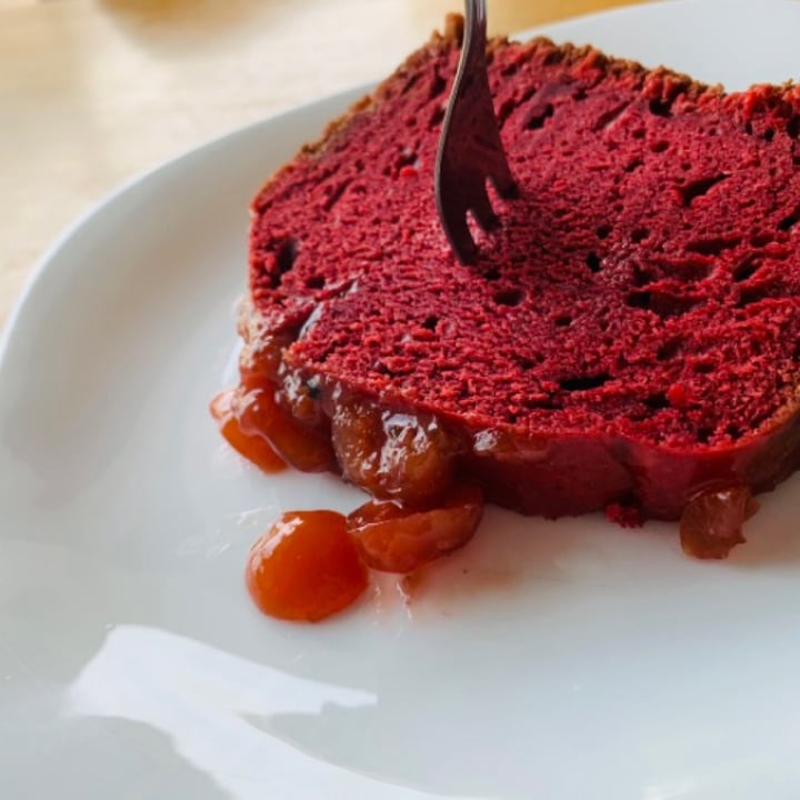 photo of Sow Restaurante Torta De Beterraba Com Cereja shared by @paulinhavarjao on  25 Apr 2022 - review