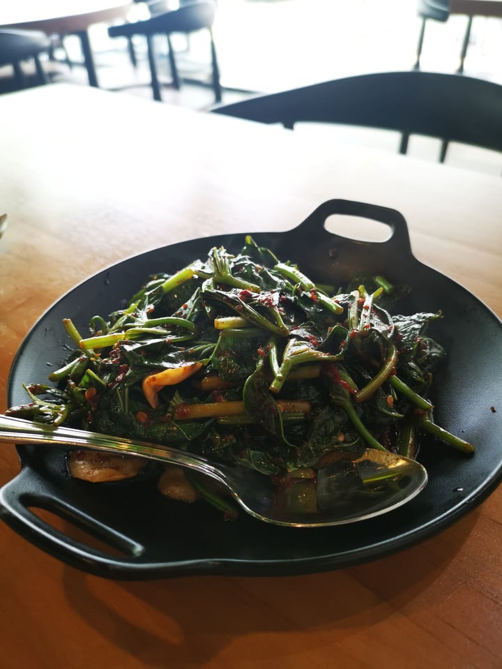 photo of Leaf Corner NanYang Community Club (Jurong) Sweet Potato Leaves (Spicy) shared by @soyfarsoygood on  12 May 2022 - review