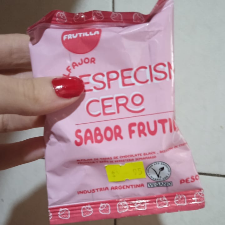 photo of especismo cero alfajor de frutilla shared by @tfmaselli on  22 Oct 2022 - review