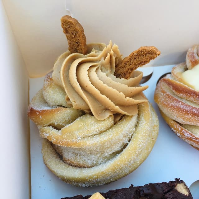 菜肴“Biscoff Cruffin”的照片